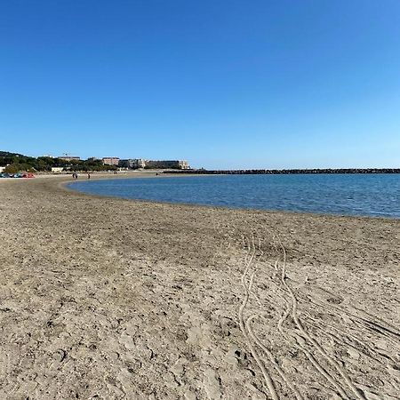 Superbe T2 Avec Terrasse Et Vue Su Mer Quartier Des Quilles A Sete Luaran gambar