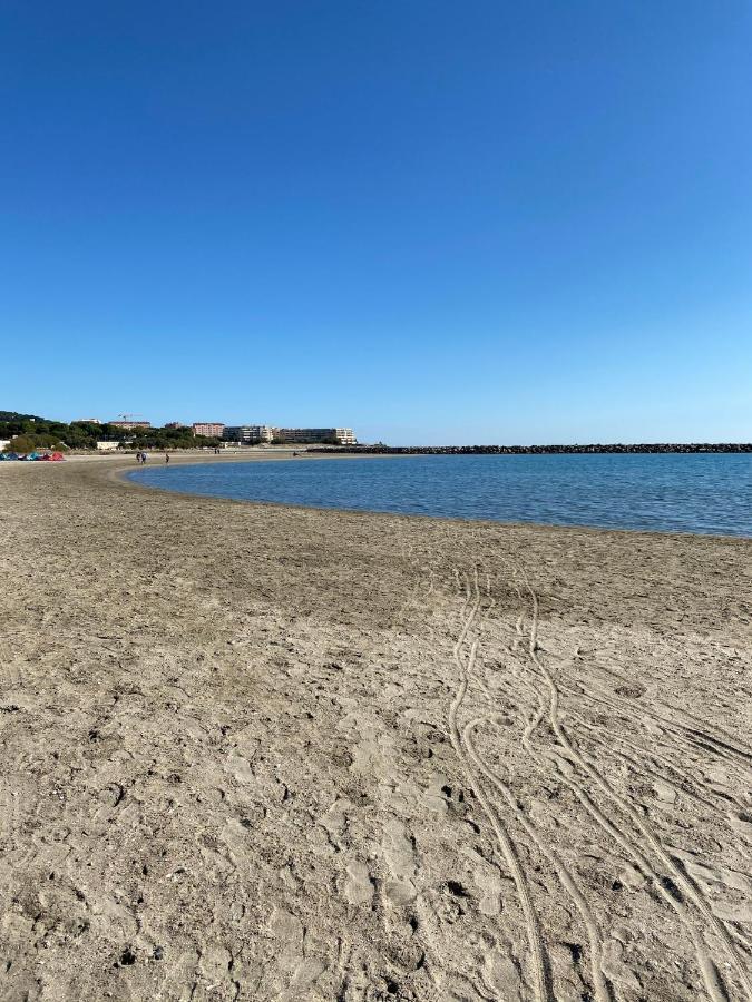 Superbe T2 Avec Terrasse Et Vue Su Mer Quartier Des Quilles A Sete Luaran gambar